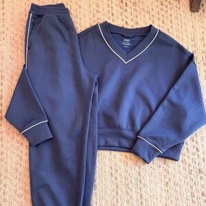 Women’s ABERCROMBIE & FITCH YPB neoKNIT Vneck pullover and jogging pants- Sz S